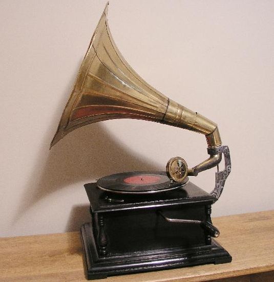 gramophone, 